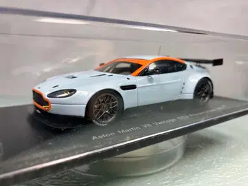 Spark 애스턴 마틴 V8 밴티지 GT2 프레젠테이션