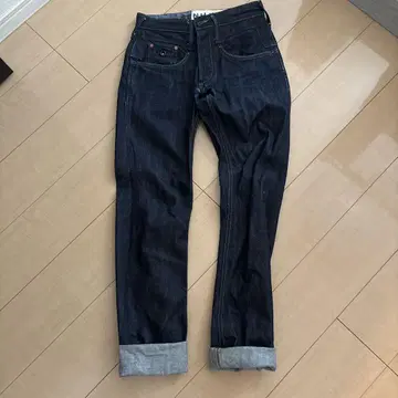 DENHAM 다크 블루 스트레이트 데님