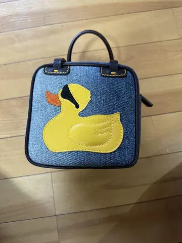데님 오리 자수 파우치