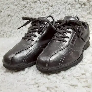 새상품급 23.5cm YONEX 요넥스 스니커즈 건메탈릭 골드 컬러