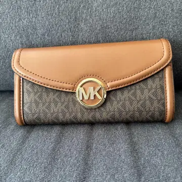Michael Kors 브라운 장지갑