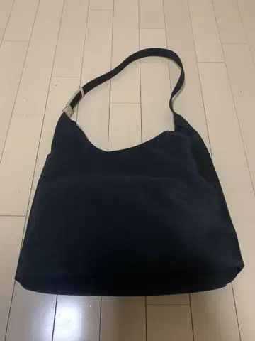블랙 토트백 남녀 공용 지퍼&버튼 x2 2칸막이 3구