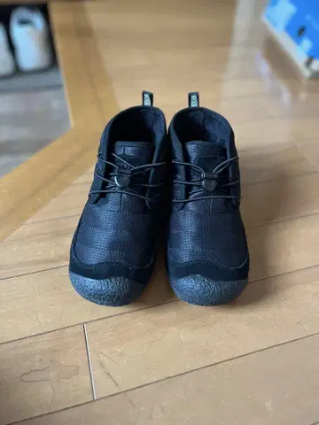 KEEN 하이컷 신발 블랙