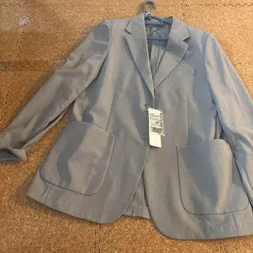 미사용 새상품 유니클로 감동 그레이 테일러드 자켓 L 사이즈