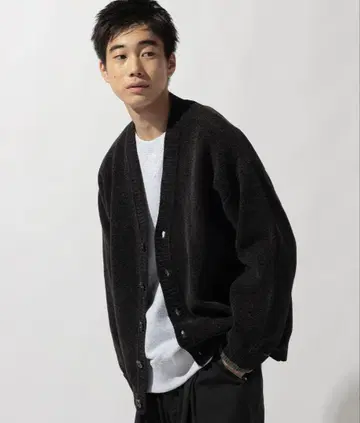 몰 니트 V넥 가디건
