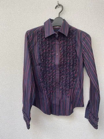 프릴이 달린 네이비와 빨간색 스트라이프 긴팔 셔츠 Paul Smith S