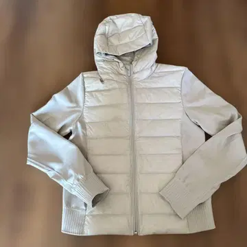LULULEMON 후드 부착 다운 자켓 새상품급