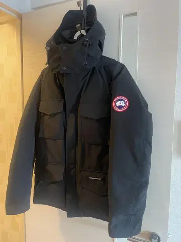 CANADA GOOSE 카무루프스 다운 S 사이즈