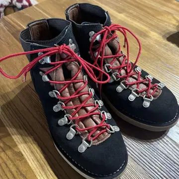 대너 바데고 하이컷 스웨이드 블랙 빨간색 끈