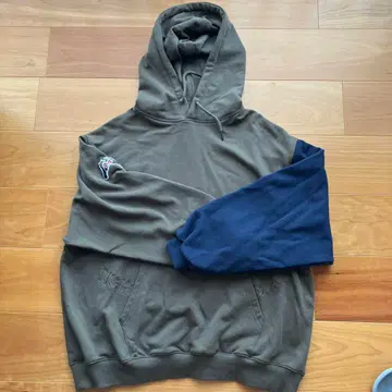 새상품급 TIGHTBOOTH 사이보그 후디 M