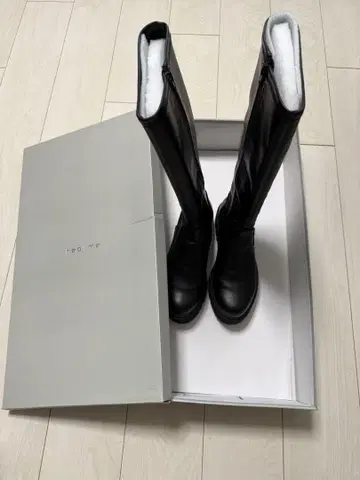블랙 가죽 롱 부츠 통굽 시착만 한 상품 새상품급