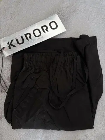 KURORO 블랙 카고 팬츠