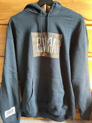 ELVIRA 후드티