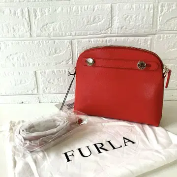 컨디션 최상 FURLA 훌라 숄더백 파이퍼 레드 4412