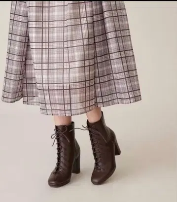 JILLSTUART 레이스업 부티