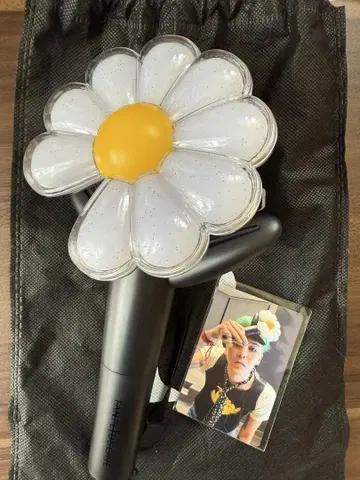 G-DRAGON OFFICIAL LIGHT STICK 지용 응원봉