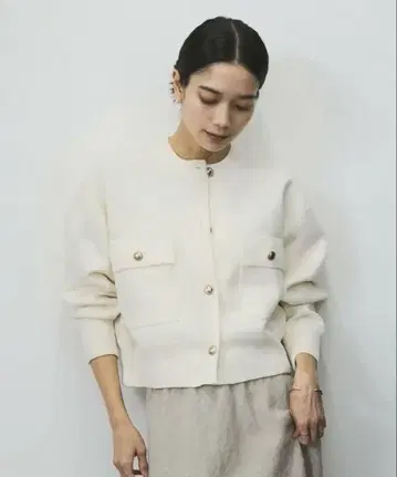 SALON 메탈 버튼 가디건 아이보리 가디건