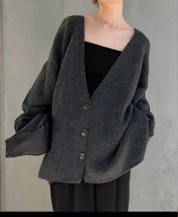 [ 새상품 ] 셀렉모카 슬리브링킹 V넥 가디건