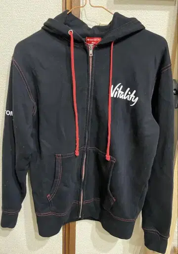 Vitality 후드티 블랙