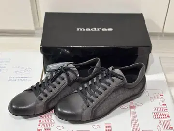 madras 그레이 캐주얼 스니커즈