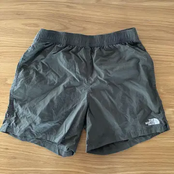 THE NORTH FACE 다크 그린 숏팬츠