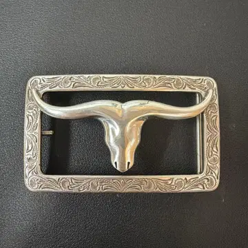 웨스턴 벨트 버클 토니 라마