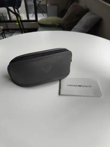 Emporio Armani [ 아르마니 ] 안경 케이스 그레이