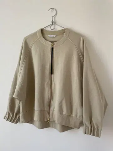 트로와 노카라 자켓 새상품