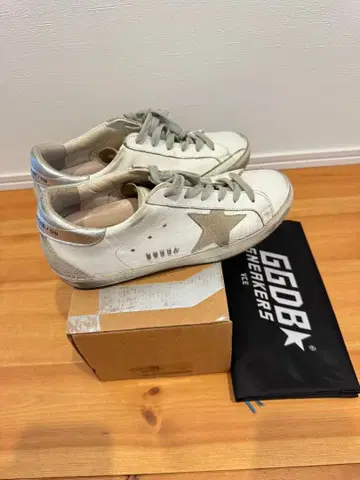 GOLDEN GOOSE SUPERSTAR 화이트/실버