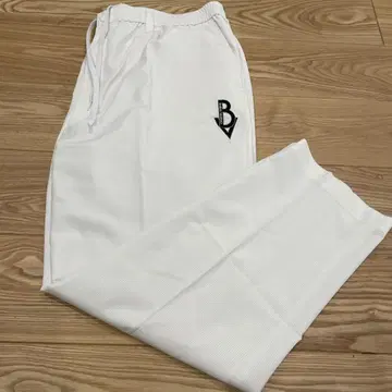 BARNI VARNO 팬츠