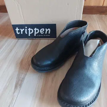 trippen 블랙 가죽 부츠