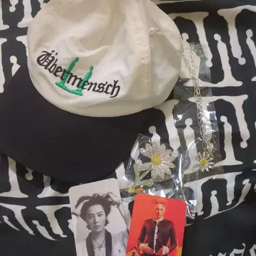 G-Dragon 지용 캡, 목걸이, 브로치 카드 세트
