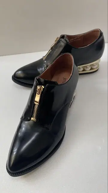 새상품급!! JeffreyCampbell 제프리 캠벨 36