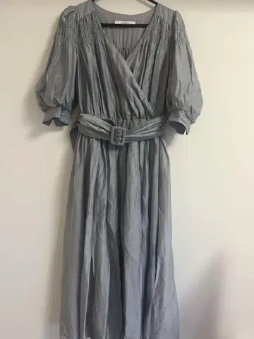 herlipto Airy Volume Sleeve Dress