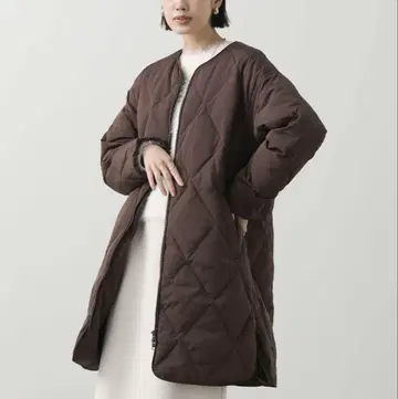 ACUTA 브라운 다이아 퀼트 다운 미디 다운 자켓