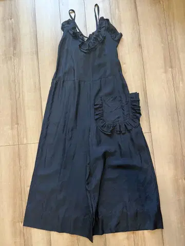 TOWAVASE VOLANT SALOPETTE 착용 횟수 1회