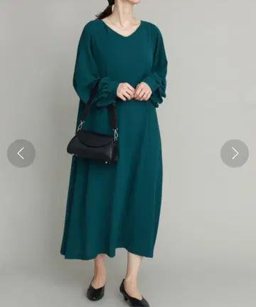 어반 리서치 도어스 와이드 V넥 드레스 원피스