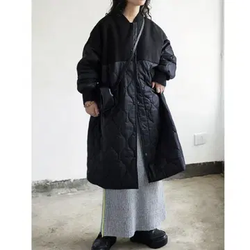 안티카 퀼팅 코트 블랙 안티카 절개 이소재