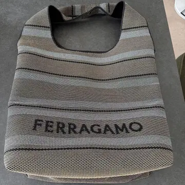 FERRAGAMO 스트라이프 숄더백