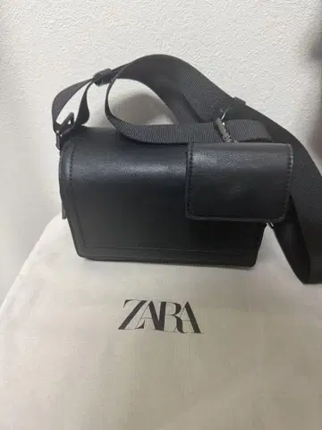 ZARA 블랙 숄더백