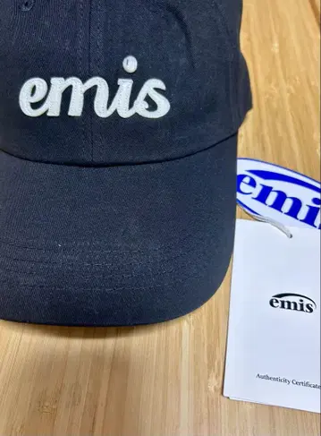 emis 블랙 캡