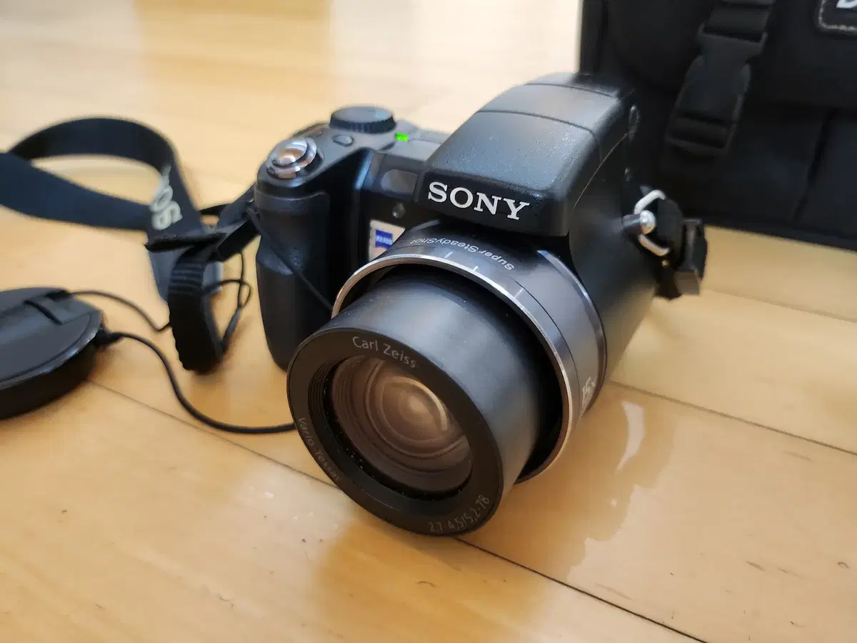 SONY Sony Korea official release DSC-H9 digital camera Carl Zeiss digital camera