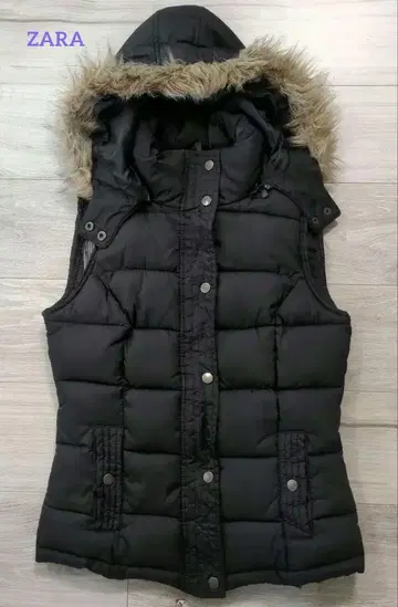 ZARA 블랙 후드 부착 다운 베스트