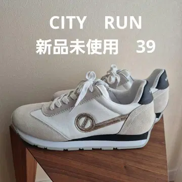 [ 미사용 새상품 ] NO NAME 스니커즈 CITY RUN 39