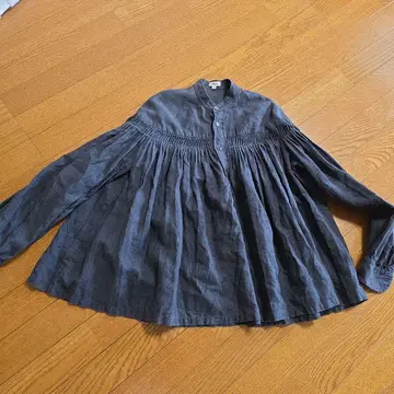 Scye 개더 블라우스