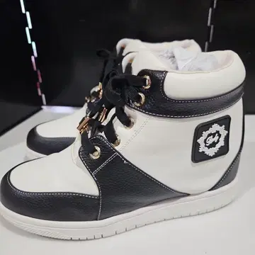 Rady 하이컷 스니커즈 화이트/블랙