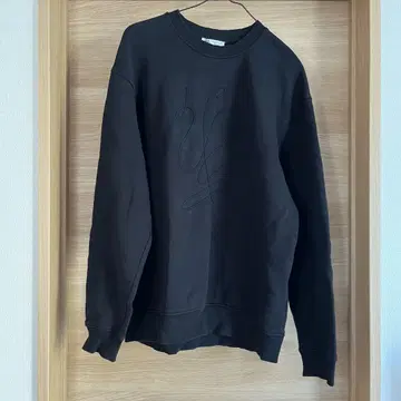 ZARA 블랙 자수 크루넥 트레이닝복