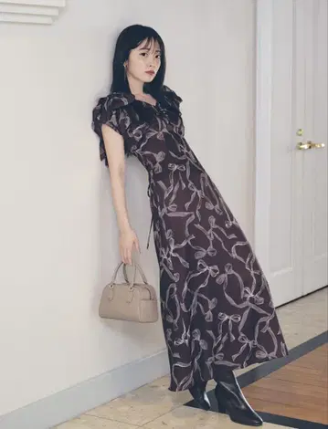 [ 미사용 새상품 택 포함 ] 리본 슬리브 디자인 원피스