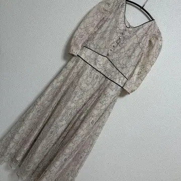 새상품급 노엘라 아이보리 레이스 롱 원피스 드레스 2차 모임용