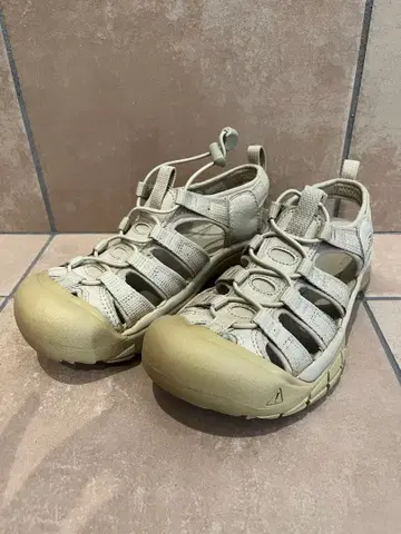 KEEN 24cm